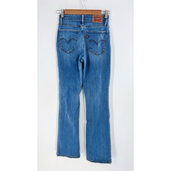 Levi's 725 High Rise Bootcut Light Wash Denim Jeans Size 26 - Picture 3 of 3